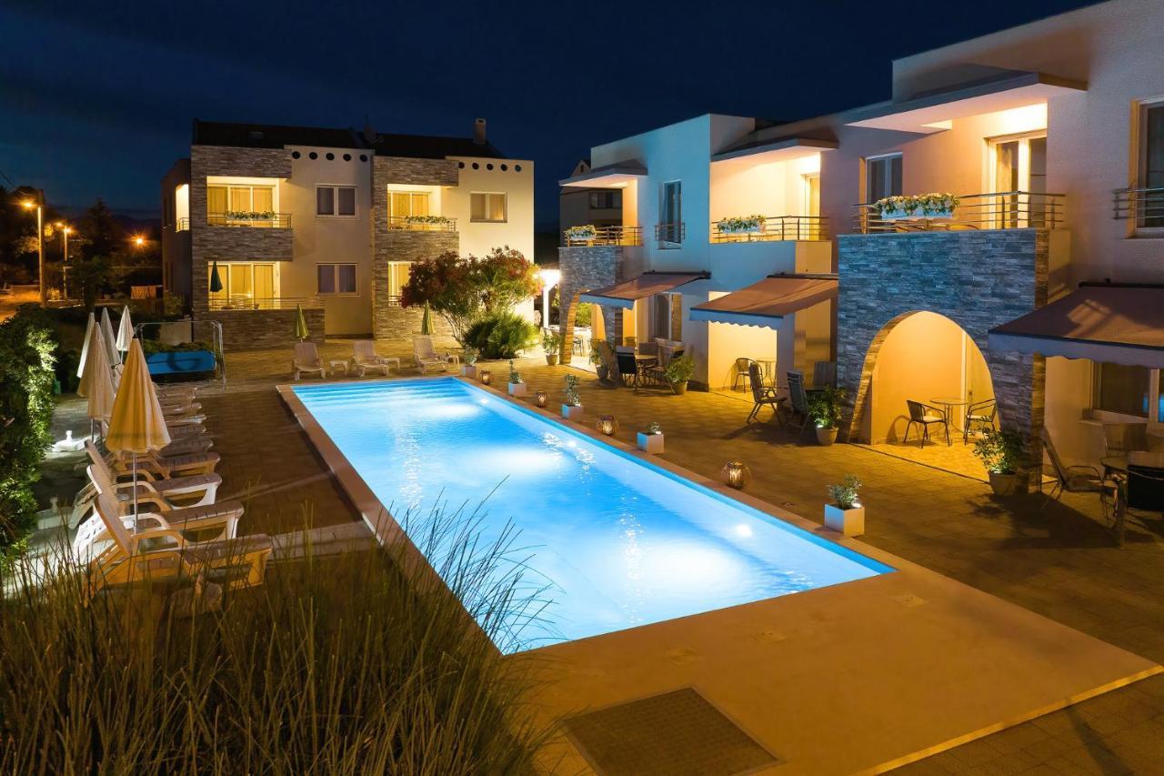 Apartments Punta Privlaka  Kültér fotó