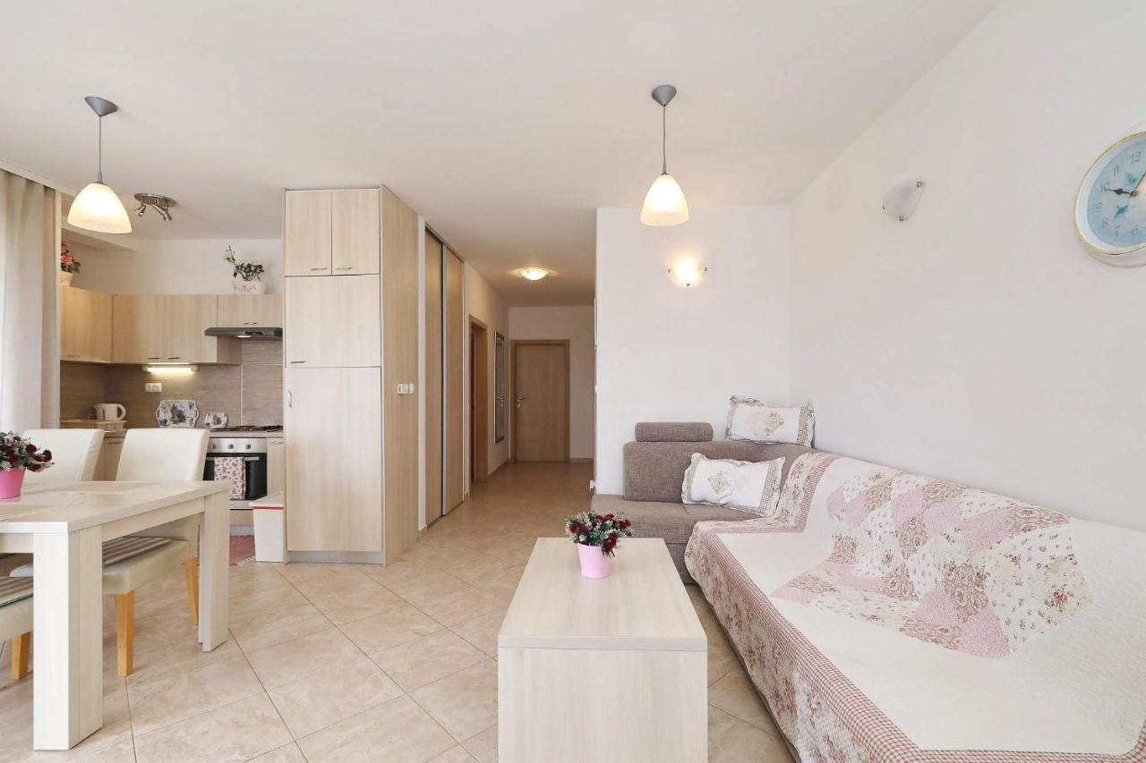 Apartments Punta Privlaka  Kültér fotó
