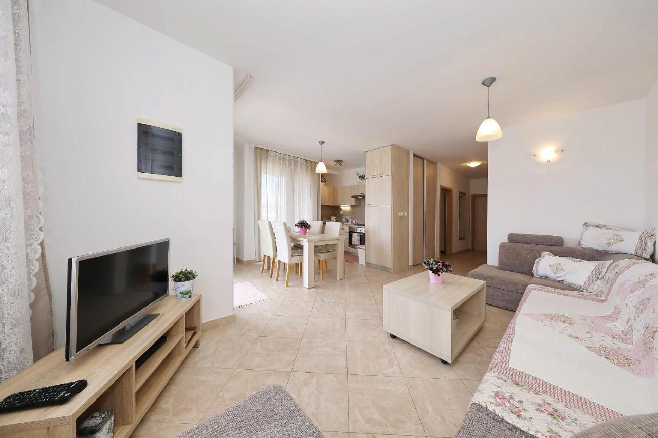 Apartments Punta Privlaka  Kültér fotó