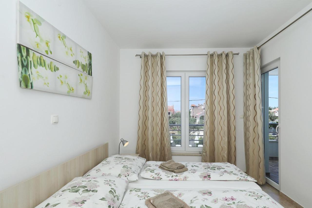 Apartments Punta Privlaka  Kültér fotó