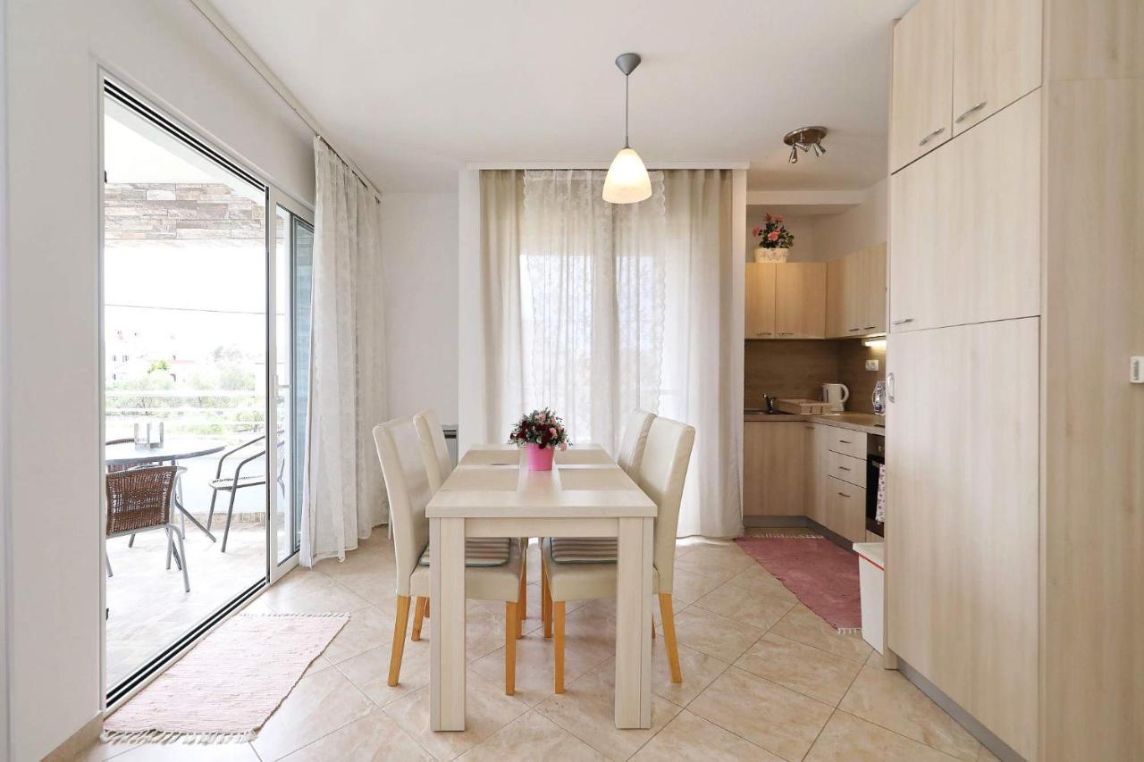 Apartments Punta Privlaka  Kültér fotó